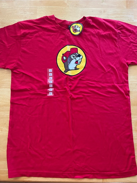 BUC-EE'S Tops - Buc-ee's Women's Red Short Sleeve Graphic Tee